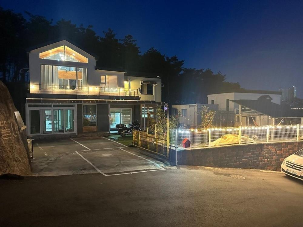 Sokcho Ulsanbawi Bed And Breakfast Екстер'єр фото